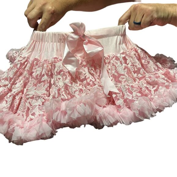 Oopsy Daisy Baby Light Pink White Floral Lace Overlay Pettiskirt size 18 Month - Picture 1 of 5